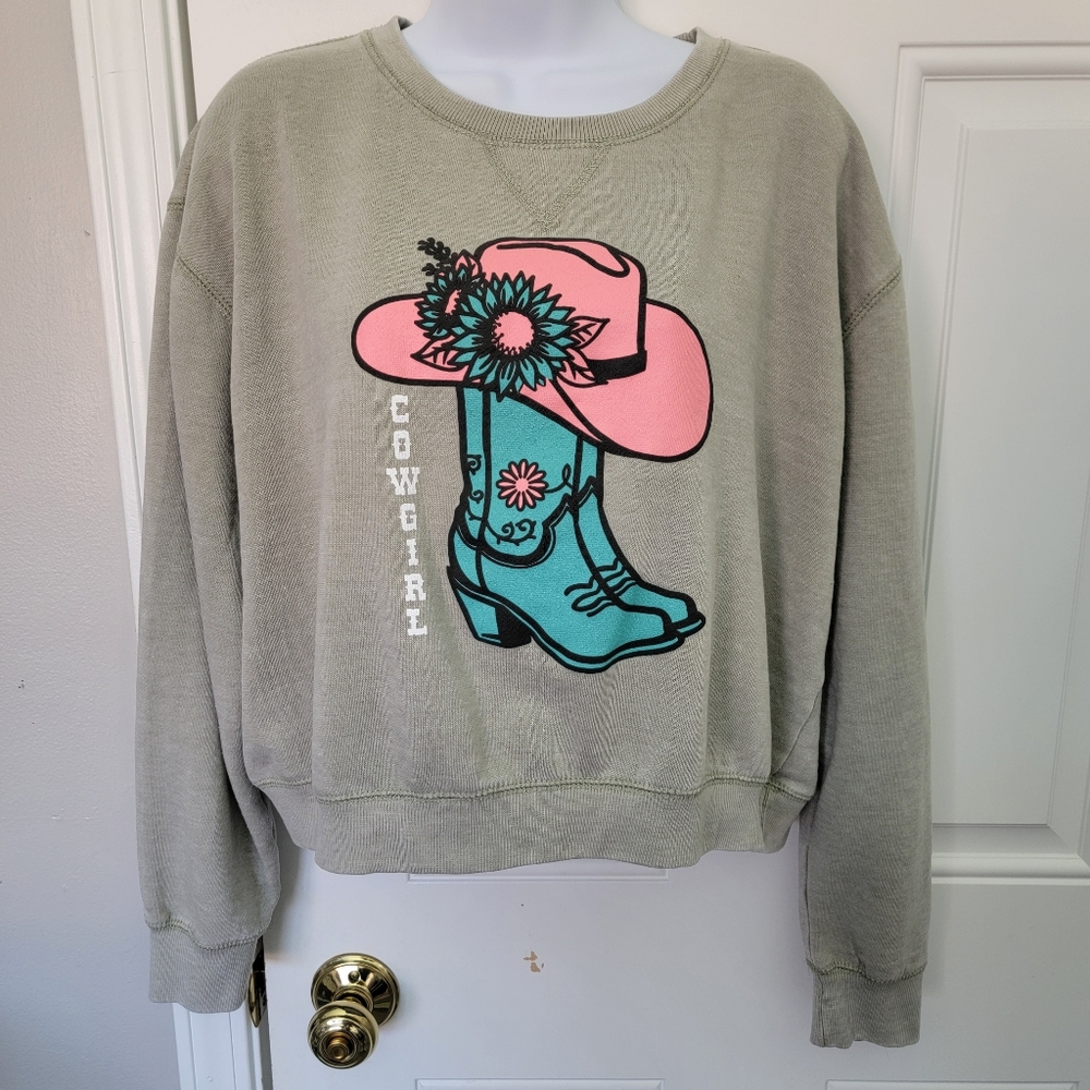 Relaxx Women's Cropped Long Sleeve Sweatshirt Cowgirl Boots Hat Pink Teal Large